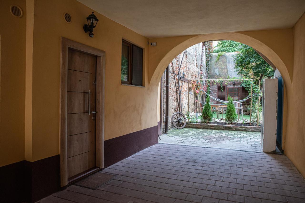 Apartamento Luky13 Braşov Exterior foto